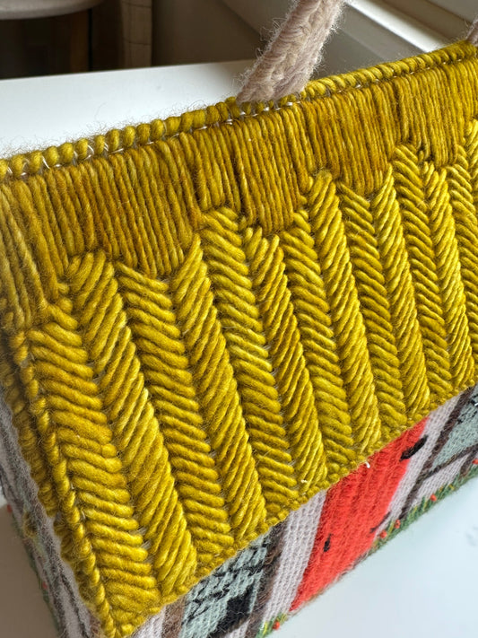 Stitch along week 4: Roof and handle