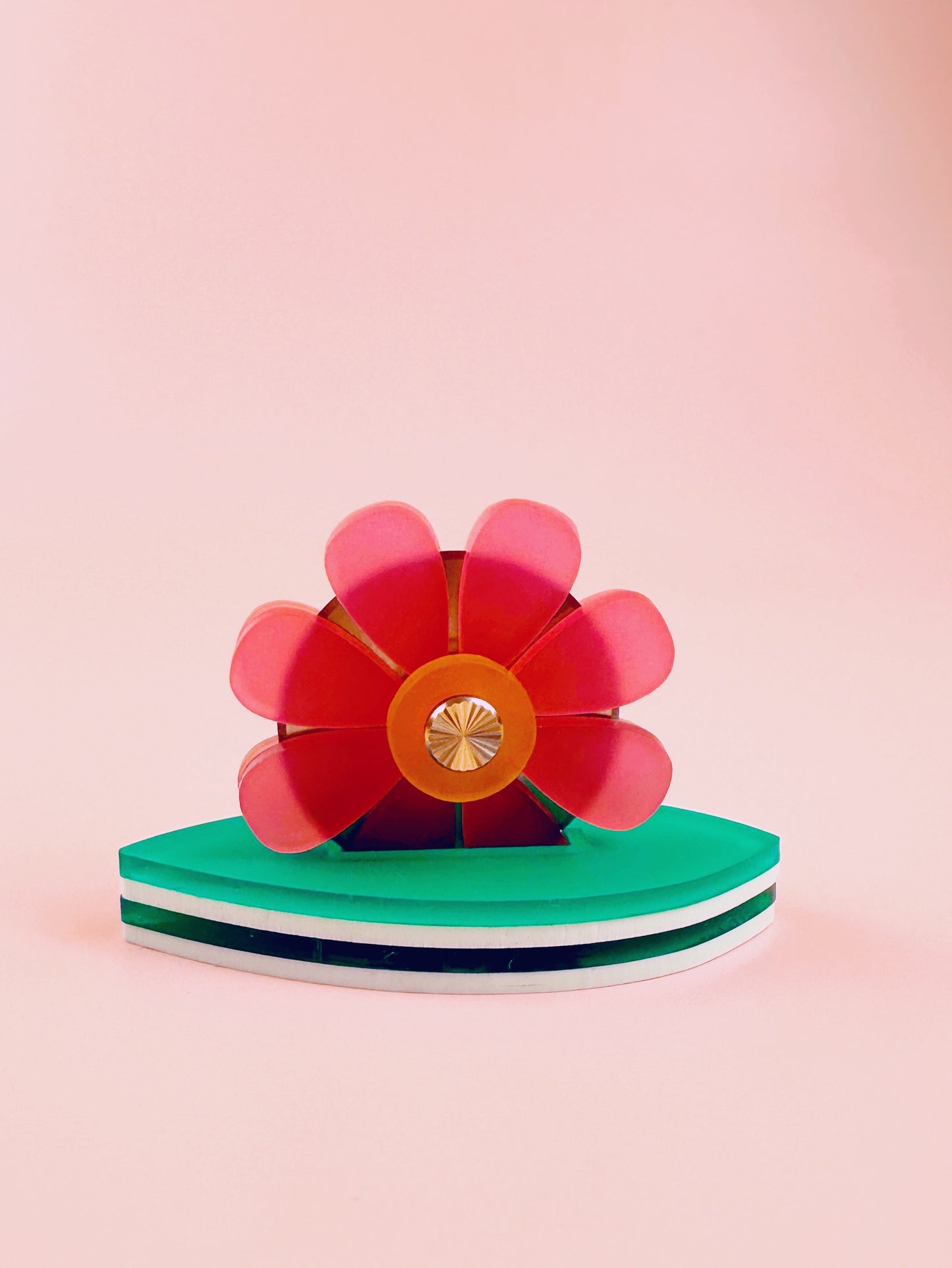 Flower thread cutter