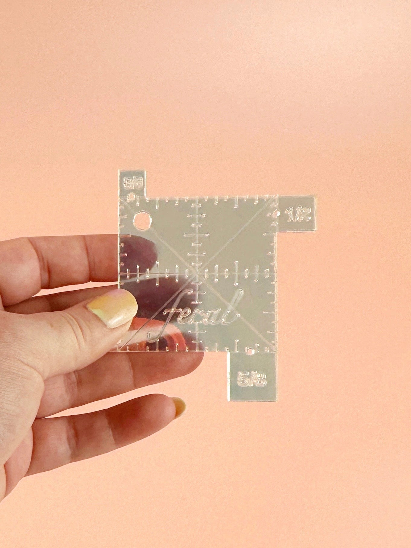 Iridescent seam gauge