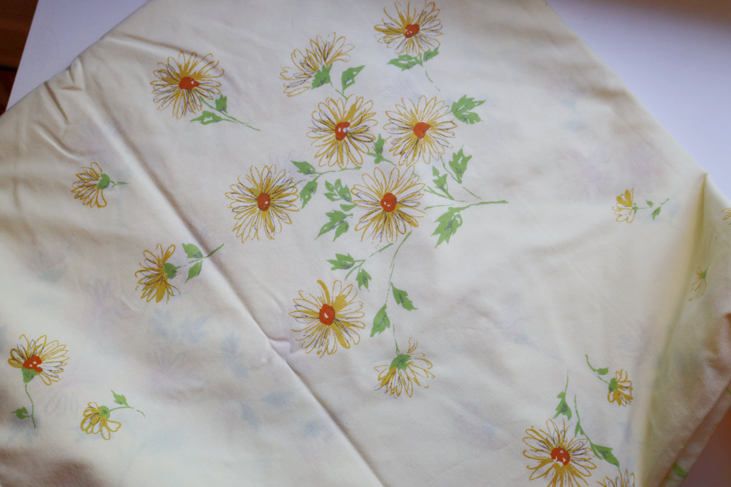 Yellow daisy vintage sheet