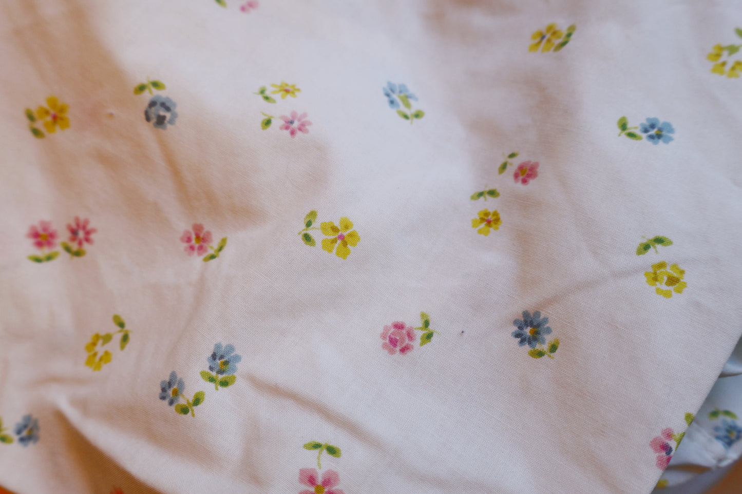 Dainty flowers vintage sheet