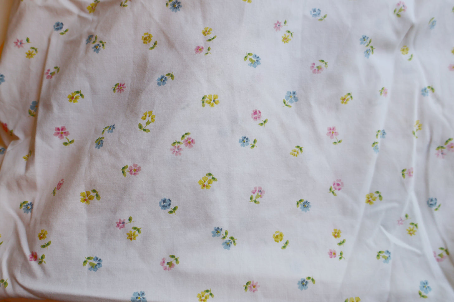 Dainty flowers vintage sheet