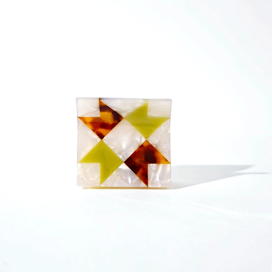 Tortoiseshell Ribbon Star Quilt Claw X-SMALL