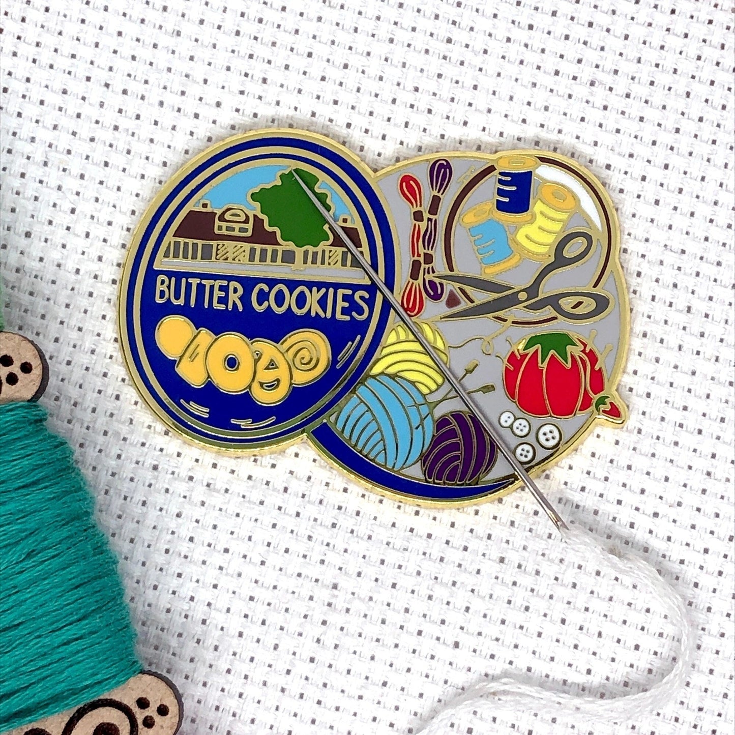 Sewing Cookie Tin Magnetic Needle Minder