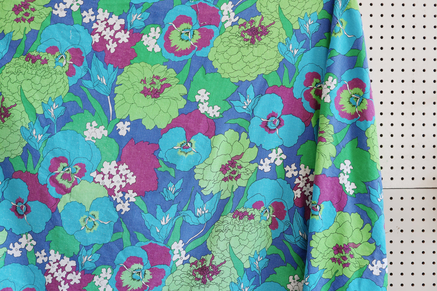 Pansies and zinnias tablecloth