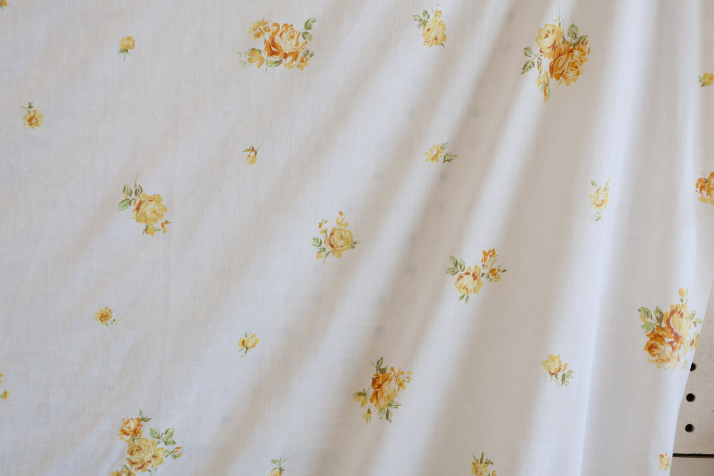 Yellow roses sheets