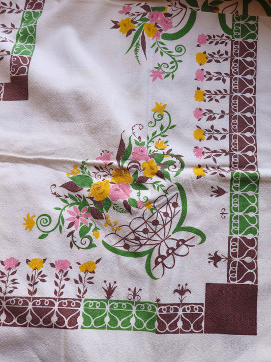Retro bouquet tablecloth