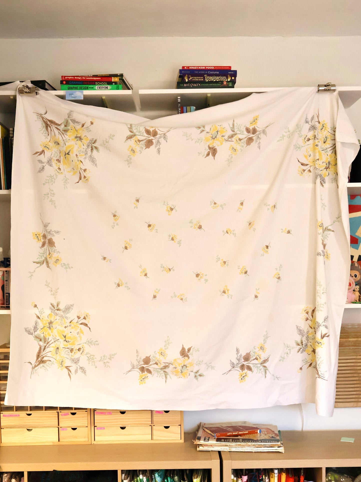 Yellow bouquet tablecloth