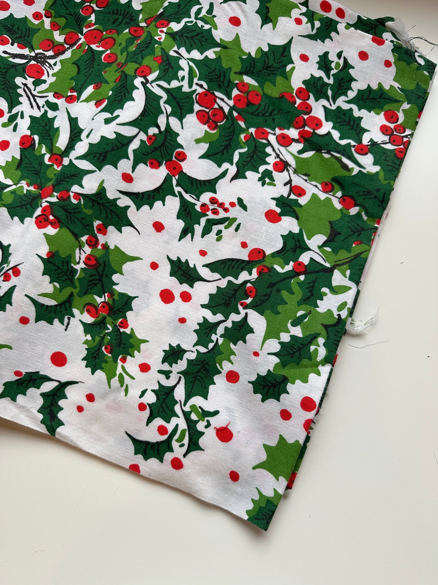 Vintage Christmas fabric - holly on white