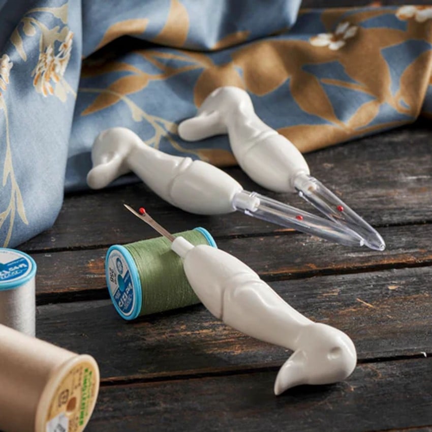 Goose head seam ripper