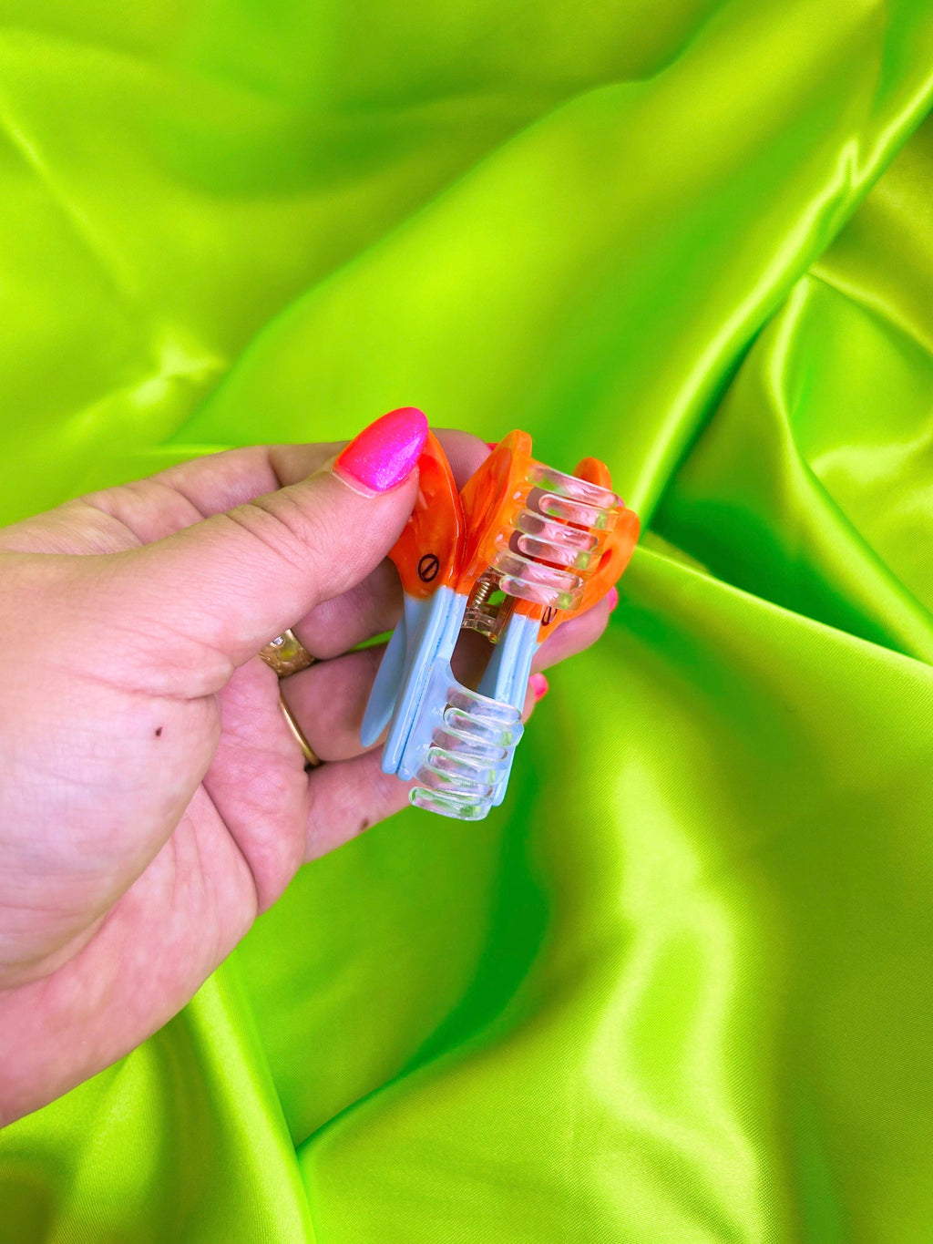 Mini Scissors Hair Claw