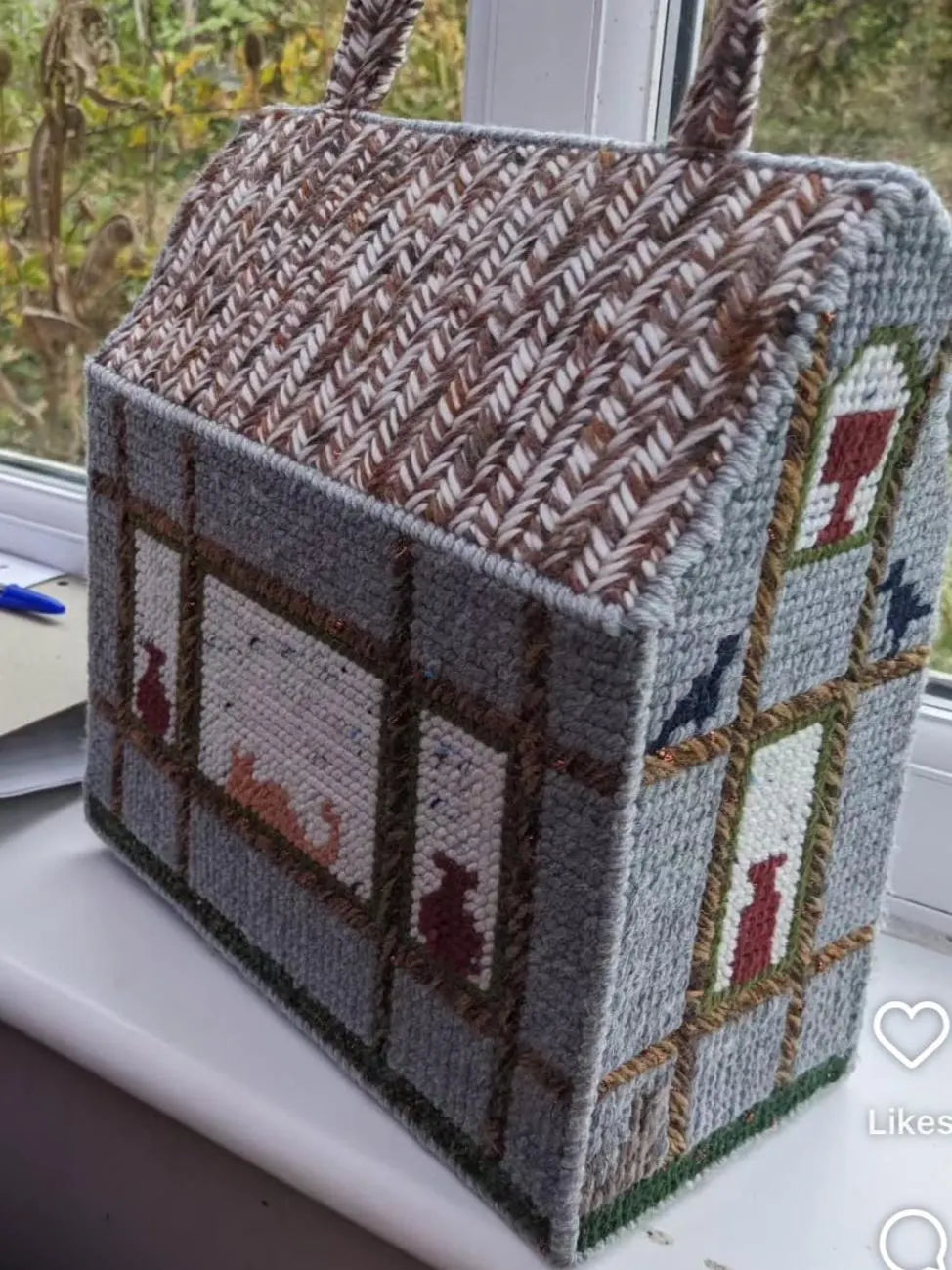 DIGITAL DOWNLOAD Needlepoint house purse pattern